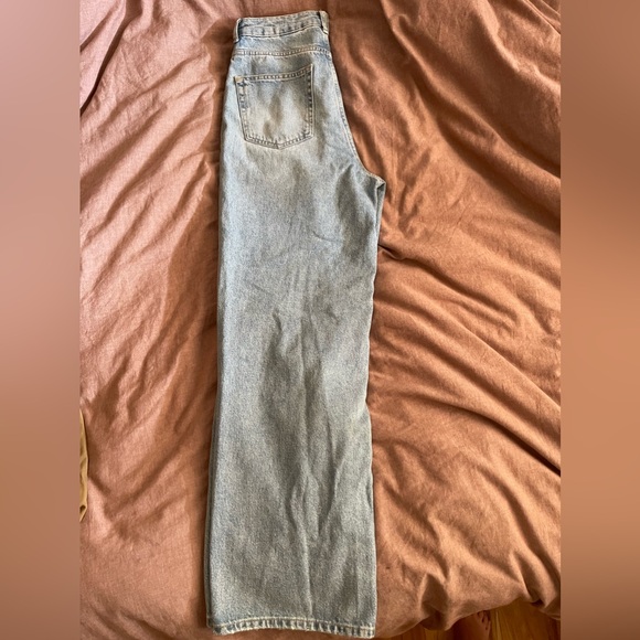 H&M high waisted baggy ripped jeans, worn twice in great condition! - Picture 3 of 6